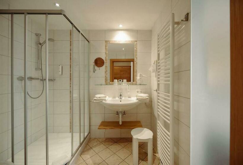 Habitació Estàndard, Waldfrieden