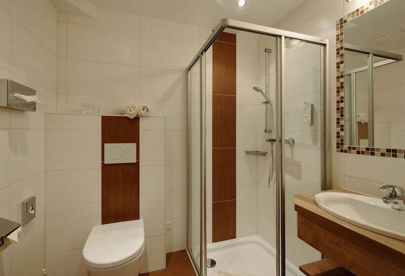 Habitació Estàndard, Waldfrieden