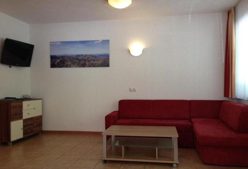 经典家庭房间, Zerres