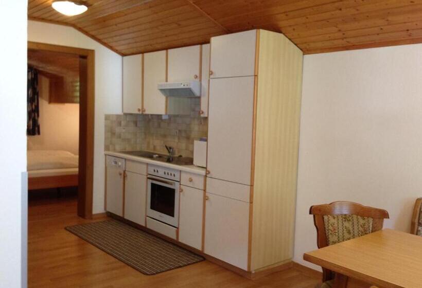 经典家庭房间, Zerres