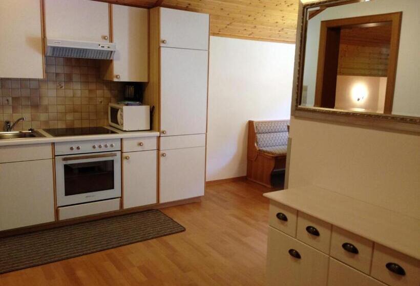 经典家庭房间, Zerres