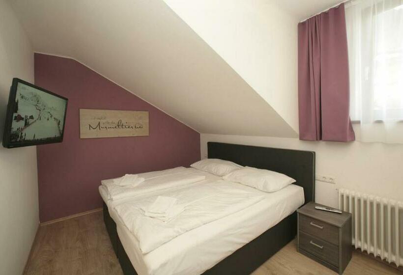 غرفة كمفورت مع بلكونة, Lake And Cityhotel Edelweiss   Self Check In