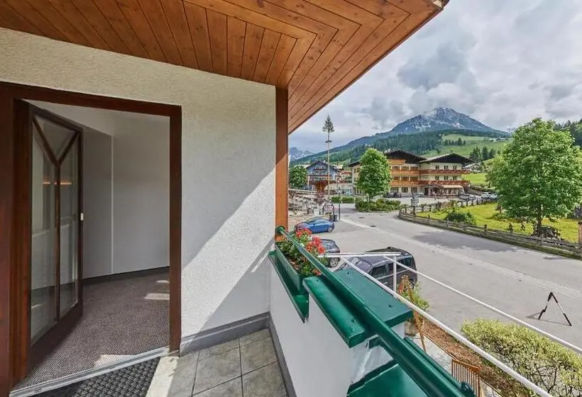Standard Kolmen Hengen Huone, Alpenhotel Wurzer
