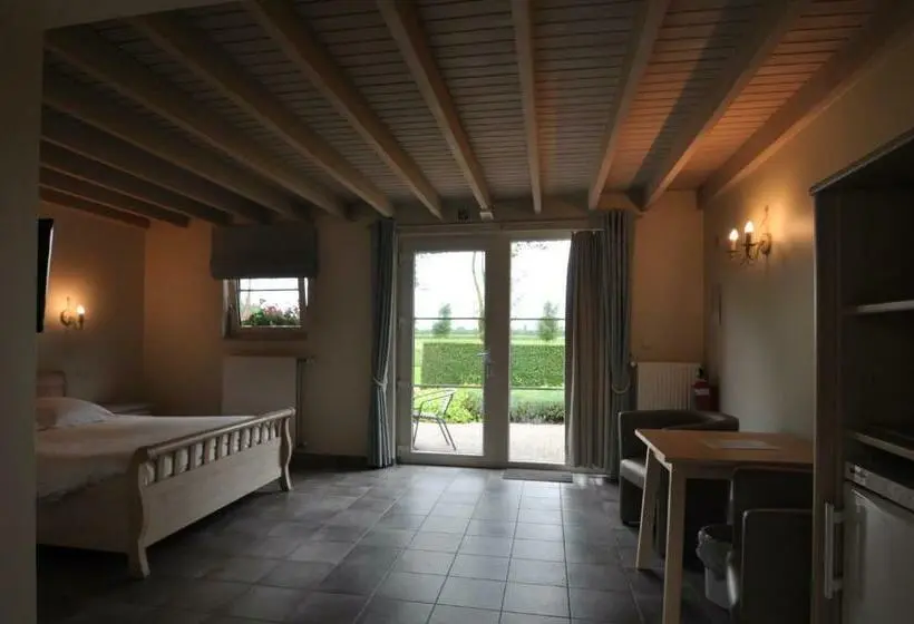 اتاق خانوادگی با چشم‌انداز باغ, B&b Knotwilgenhoeve