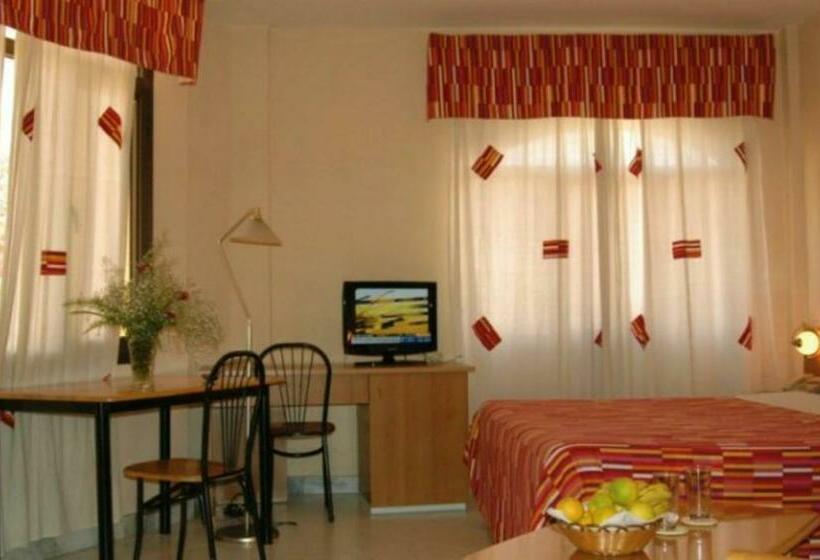 Delüks Oda, Crystal Hotel Asmara