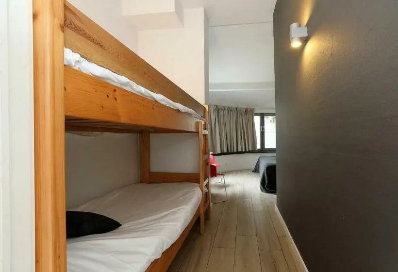 スタンダード4人部屋, De Loft