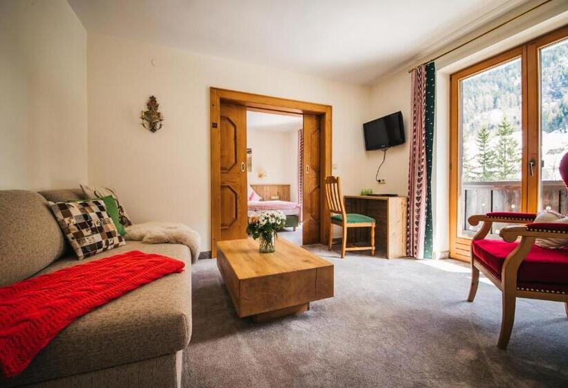 جناح, Dr Otto Murr B&b