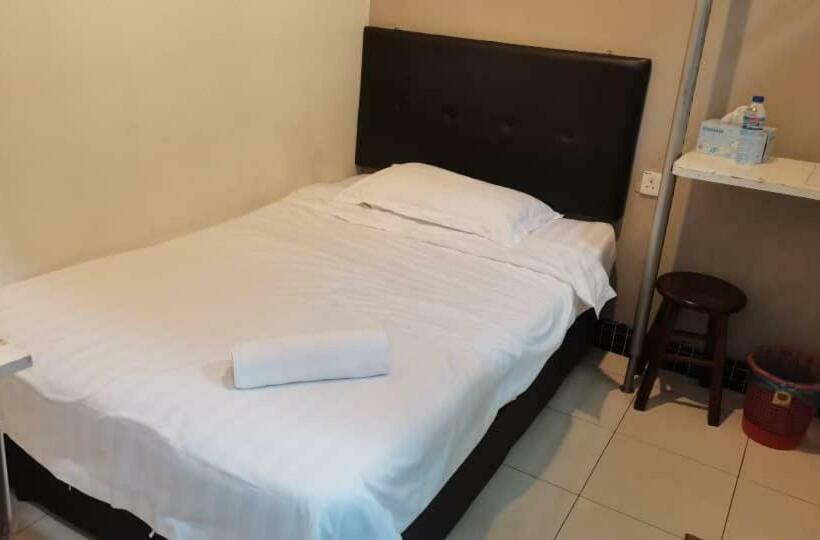 اتاق اکونومی یک تخته, Lsn Hotel Taman Connaught