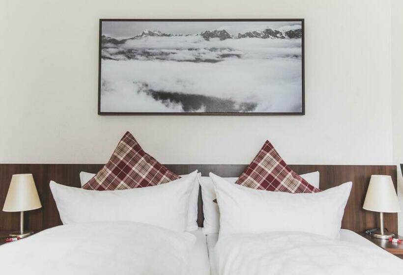 غرفة قياسية, Montfort