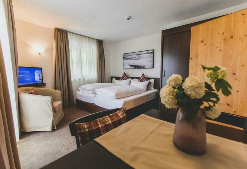 غرفة قياسية, Montfort