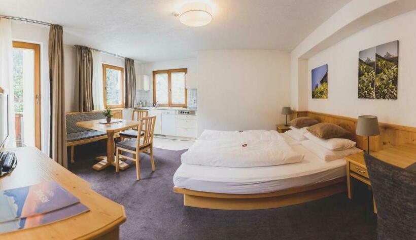 غرفة قياسية, Montfort