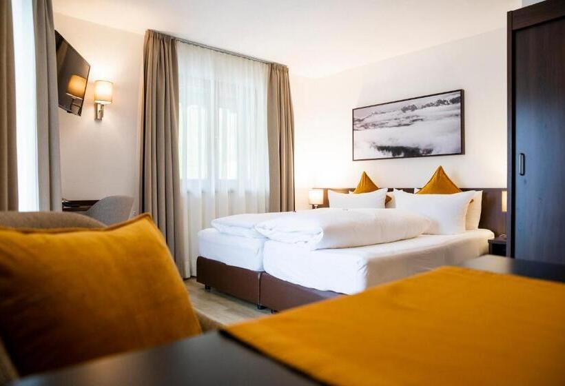 Апартаменты 2 Спальни, Montfort