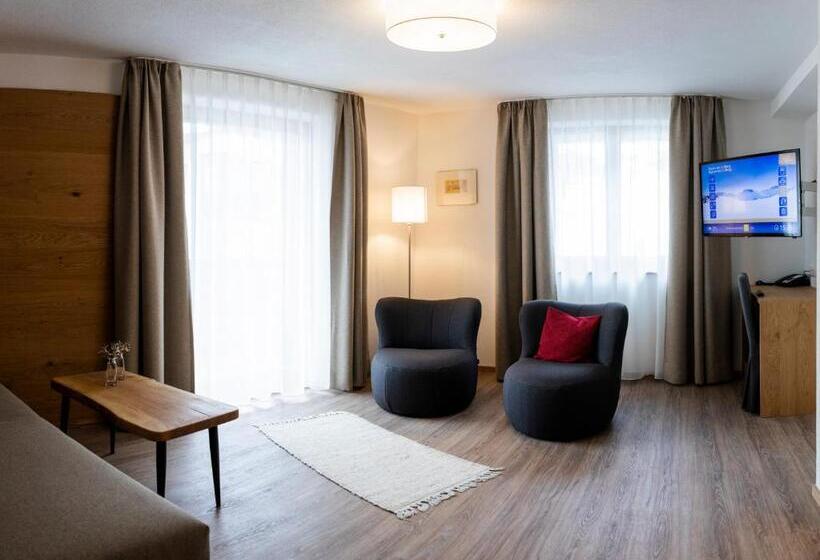 جناح مزوَّد بشرفة, Montfort