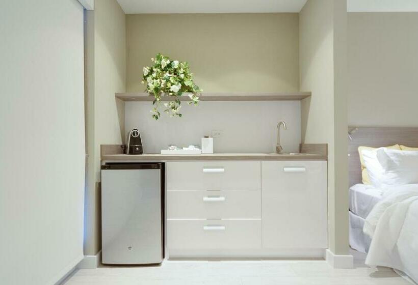 سوییت با چشمانداز استخر, Ocean Z Boutique