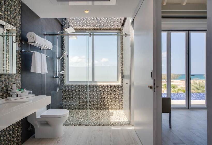 سوئیت مستر, Ocean Z Boutique