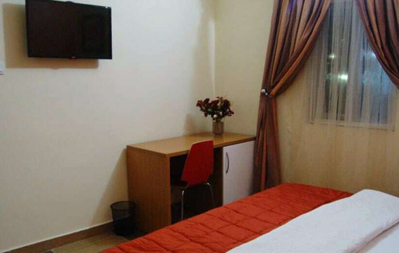 اتاق لوکس, Purple Tulip Hotel And Resorts