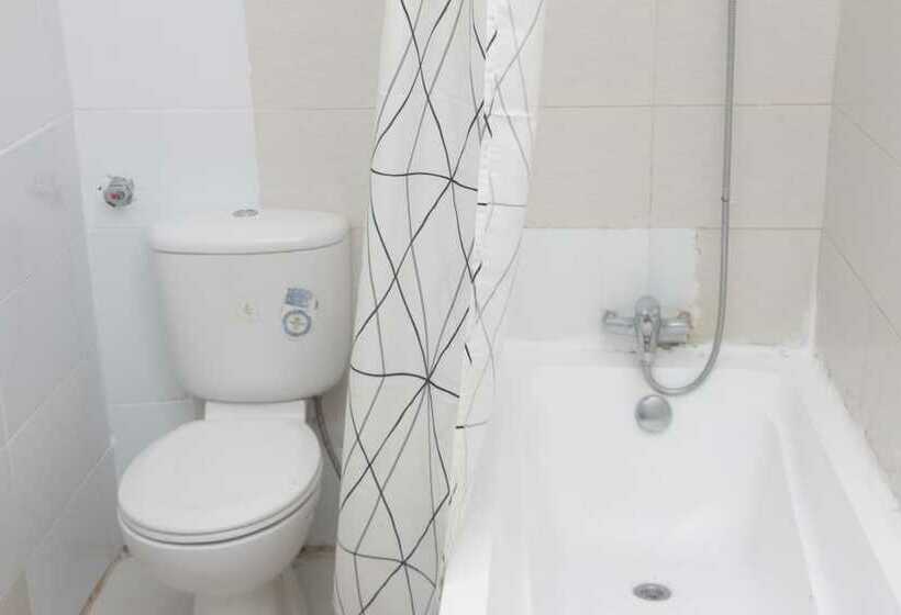 اتاق لوکس, Purple Tulip Hotel And Resorts