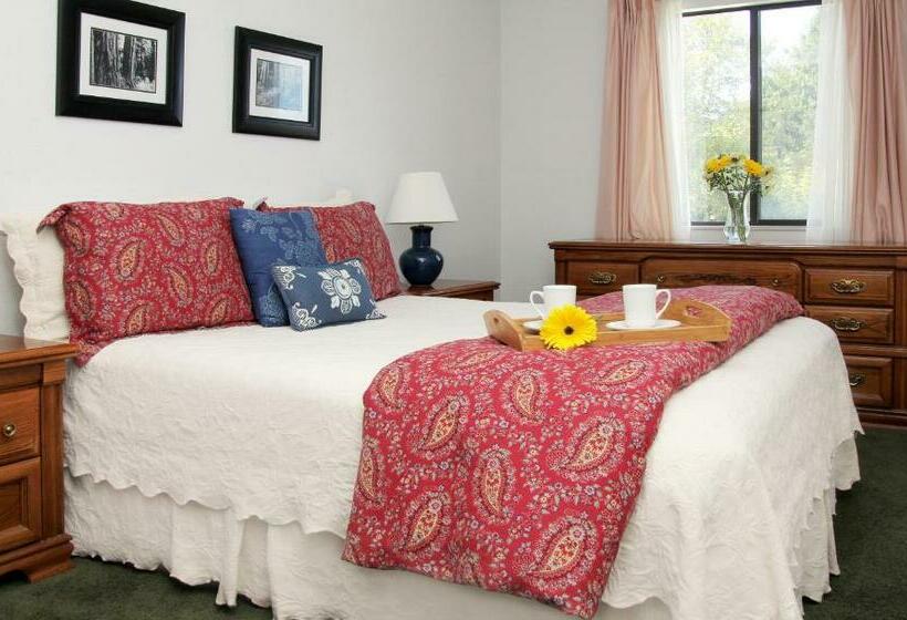 סוויטה, Redwood Suites