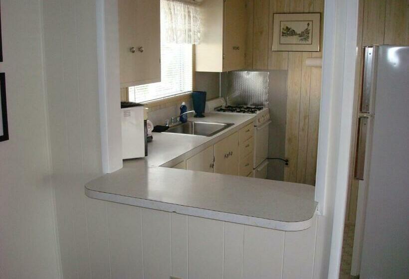 סוויטה, Redwood Suites