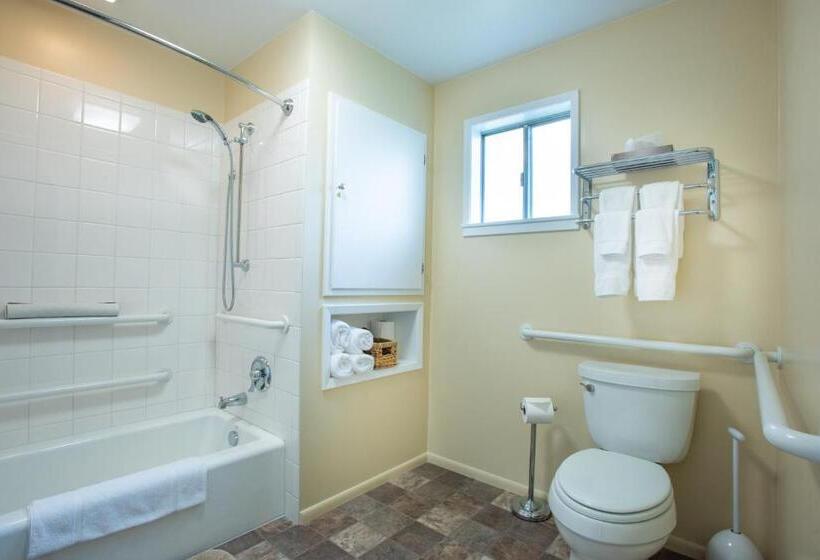 סוויטה, Redwood Suites