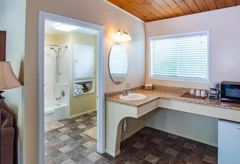 스위트, Redwood Suites