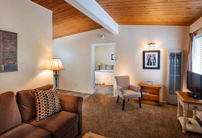 סוויטה, Redwood Suites