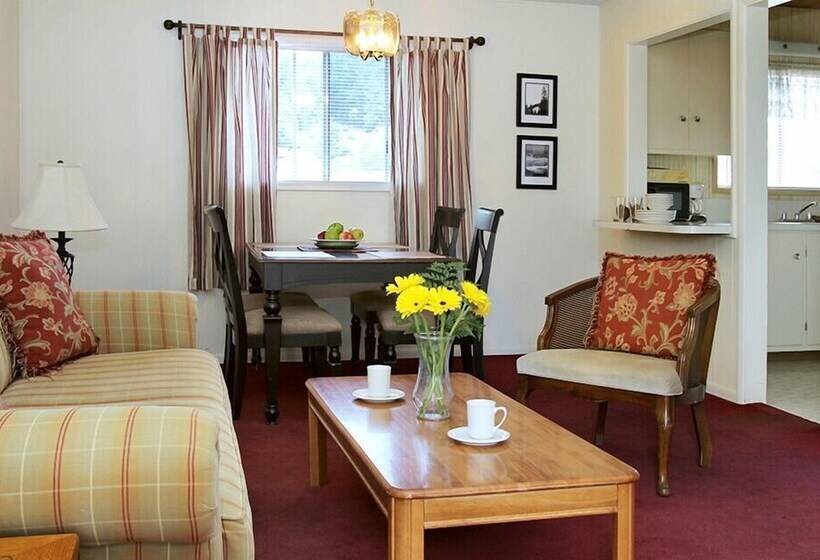 סוויטה, Redwood Suites