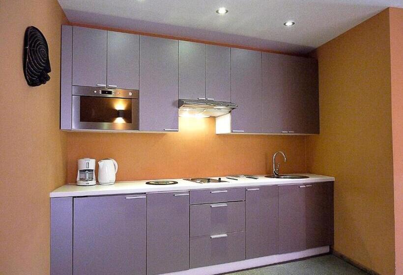 آپارتمان 1 خوابه با چشمانداز استخر, Sakamanga