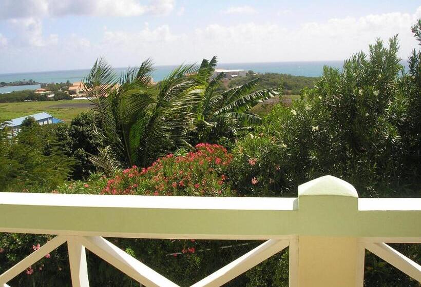 اتاق استاندارد, The Relax Inn