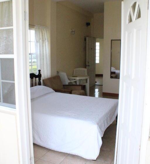 اتاق استاندارد, The Relax Inn