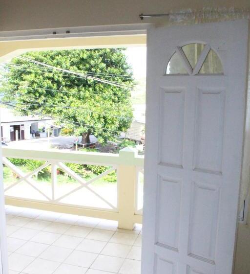 اتاق استاندارد, The Relax Inn