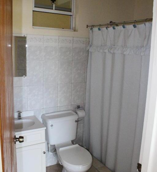 اتاق استاندارد, The Relax Inn