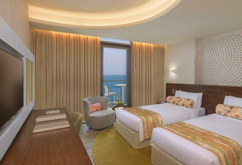 Номер Deluxe Кровать Кинг, The Retreat Palm Dubai Mgallery By Sofitel