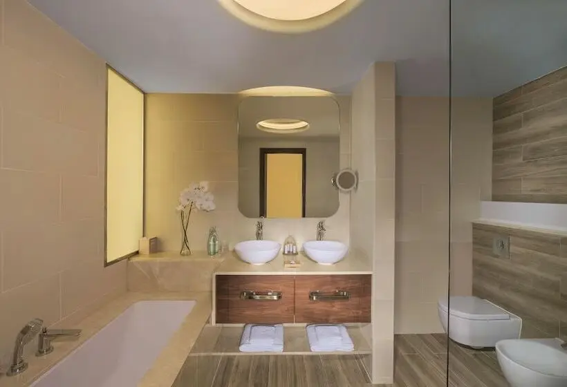 اتاق لوکس با بالکن, The Retreat Palm Dubai Mgallery by Sofitel