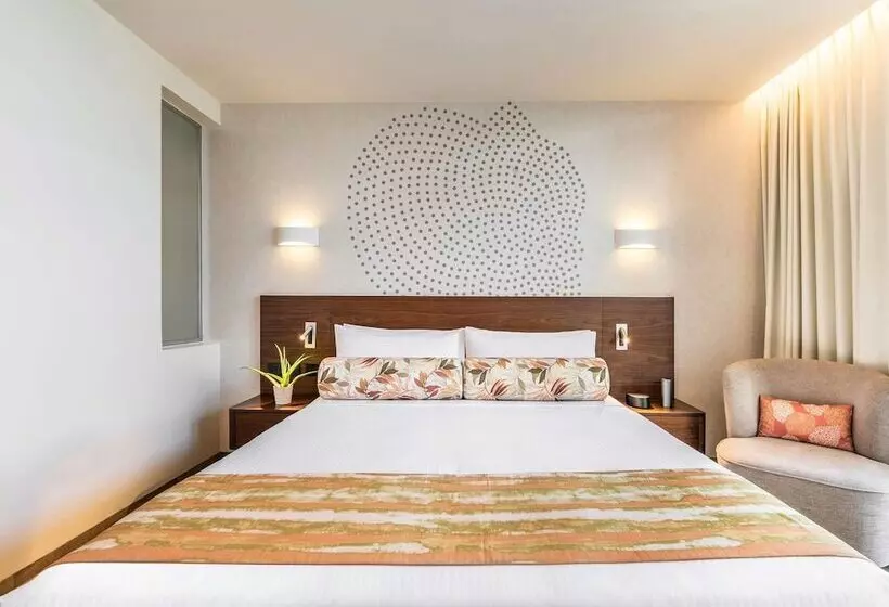 اتاق لوکس با بالکن, The Retreat Palm Dubai Mgallery by Sofitel