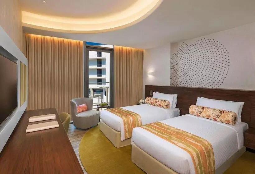 اتاق لوکس با بالکن, The Retreat Palm Dubai Mgallery by Sofitel