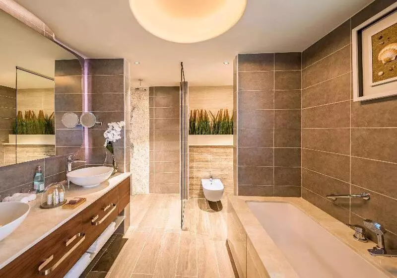 Penthouse Suite