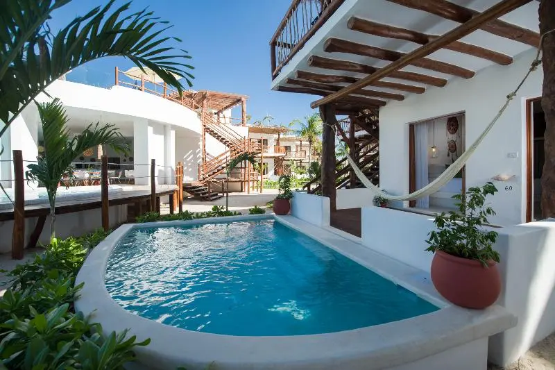 Juniorsviitti Uima-allas, Villas Hm Palapas del Mar