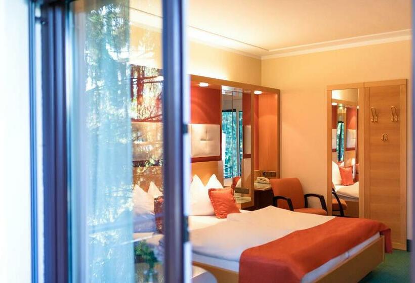 庭の見えるバルコニー月スタンダードルーム, Weinlandhof