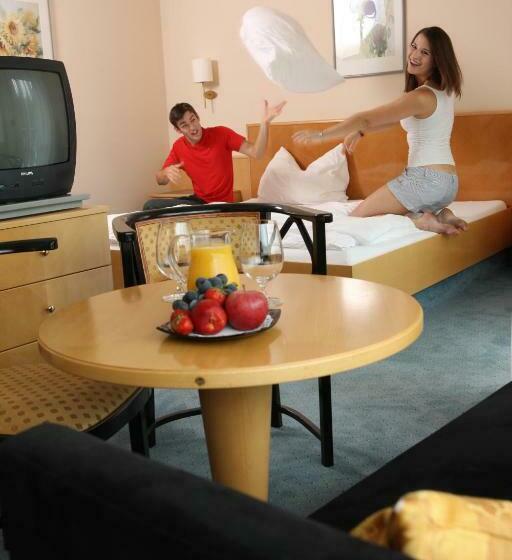 庭の見えるバルコニー月スタンダードルーム, Weinlandhof