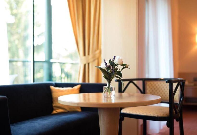 سوییت جونیور با بالکن, Weinlandhof