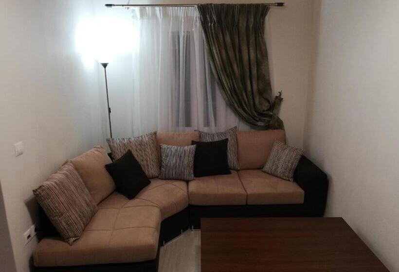 شقة غرفتين, Iremia Rooms