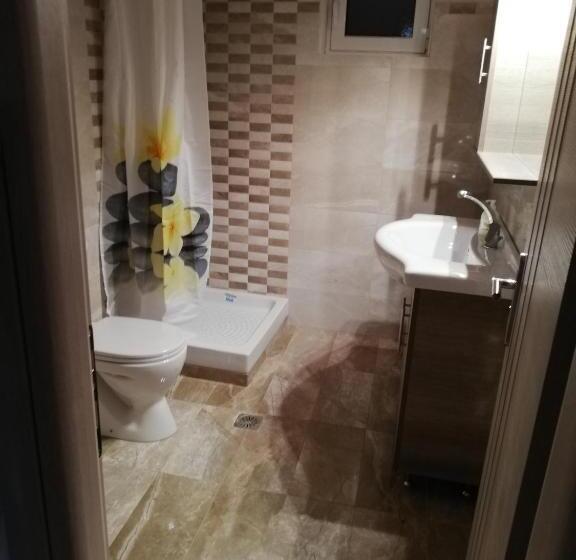 شقة غرفتين, Iremia Rooms