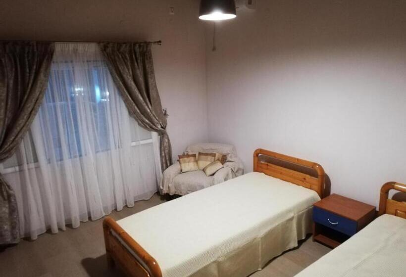 شقة غرفتين, Iremia Rooms