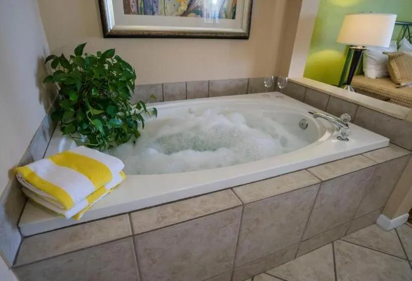 Deluxe Suite King Bed, Vacation Village At Weston