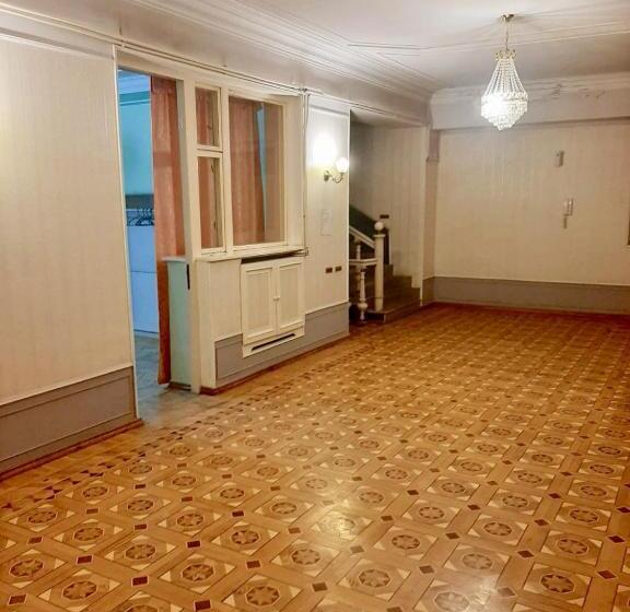 이코노미 룸, Royal Boutique Hotel On Kievyan