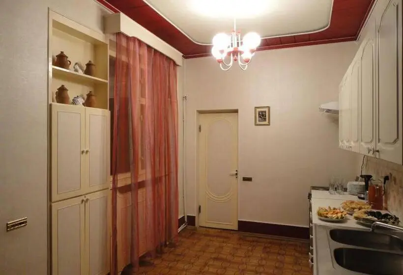 اتاق اکونومی, Royal Boutique Hotel On Kievyan