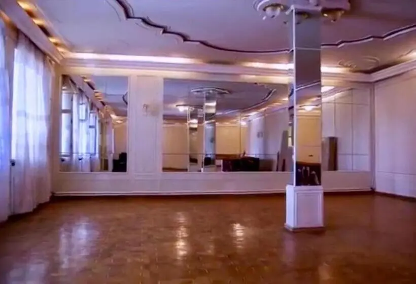 اتاق استاندارد با بالکن, Royal Boutique Hotel On Kievyan