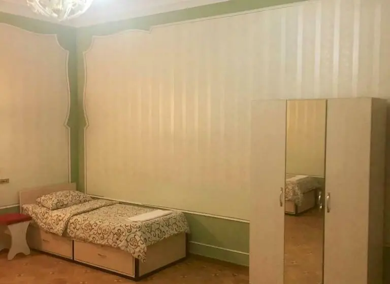 اتاق استاندارد سه تخته با سرویس بهداشتی مشترک, Royal Boutique Hotel On Kievyan