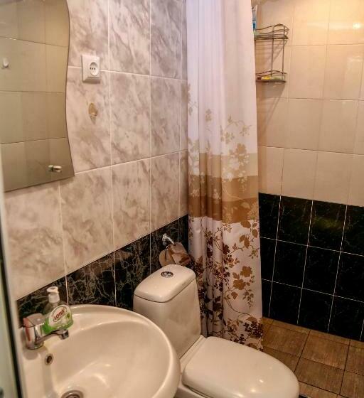 اتاق اکونومی, Aregak B&b And Tours